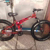 بايسكل للبيع الحجم الكبير باله يطبگ لو حبيت السعر 100 ملاحظة. بي الجوب...