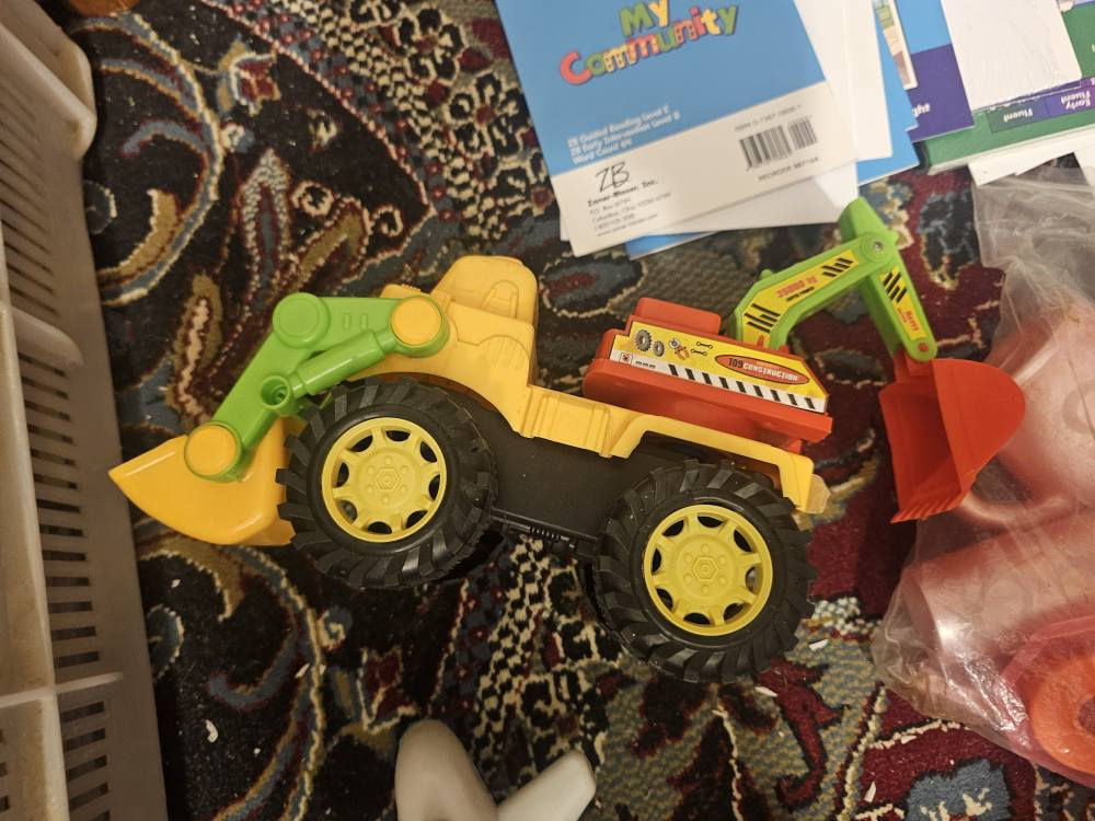 یەک کارتۆن یاری مناڵان
ئەگەڕێینەوە بۆ دەرەوە 
ئەوەی ئەیبینیت لە وێنەکاندا هەمووی بە ١٥ هەزار
زۆریان تازەن و هەندێکی لە دەرەوە هێناومە
لە سلێمانی 
تکایە معامەلە مەکە
گەیاندن نییە خۆت ئەتوانی کۆمپانیای گەیاندن بنێریت السليمانية, العراق


**إذا كنت صاحب هذا الإعلان وتريد حذفه لأي سبب، رجاءا أرسل رسالة إلى الدعم الفني**