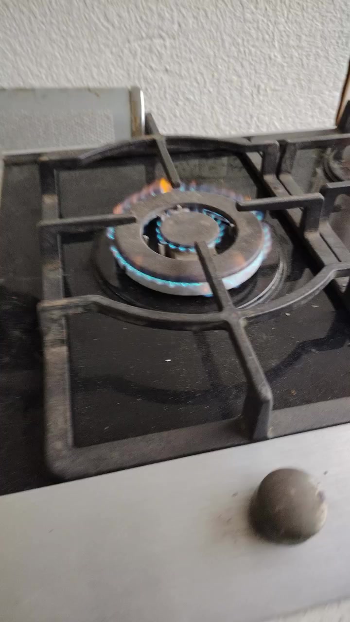 طباخ ايطالي ستعمال قليل كهرباء وغاز ومكان الاقنينه سعر ٢٥٠


**إذا كنت صاحب هذا الإعلان وتريد حذفه لأي سبب، رجاءا أرسل رسالة إلى الدعم الفني**