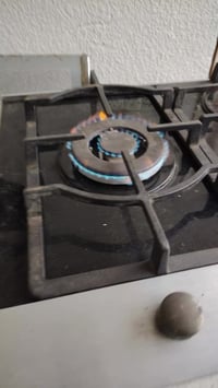 طباخ ايطالي • غاز وكهرباء • استعمال قليل