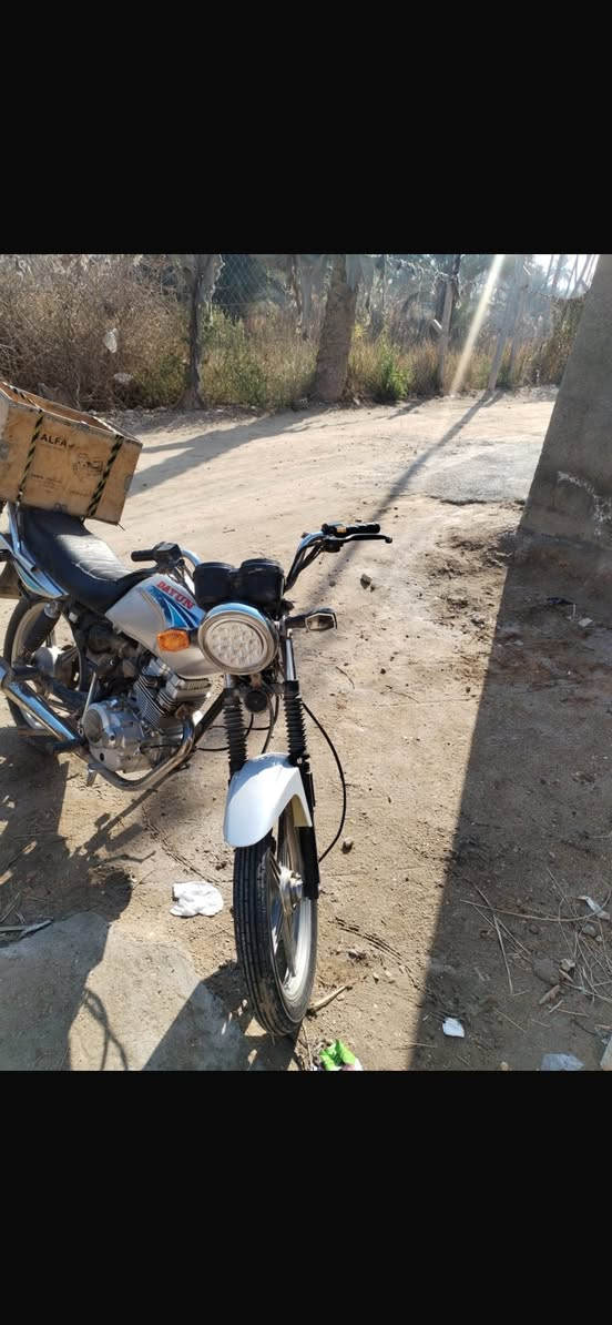 للبيع دايون عضم كلك مكفوله المكان كربلاء الحسينيه مكلف بنشر رقم صاحب الدراجه ***********
