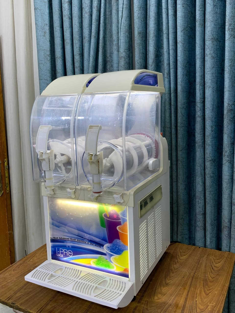 السلام عليكم
كل عام وانتم بخير وصحه وسلامه يارب 
جهاز ازبري  ايطالي SBM
نظافه 90% 
شرط الشغل والفحص 
***********
