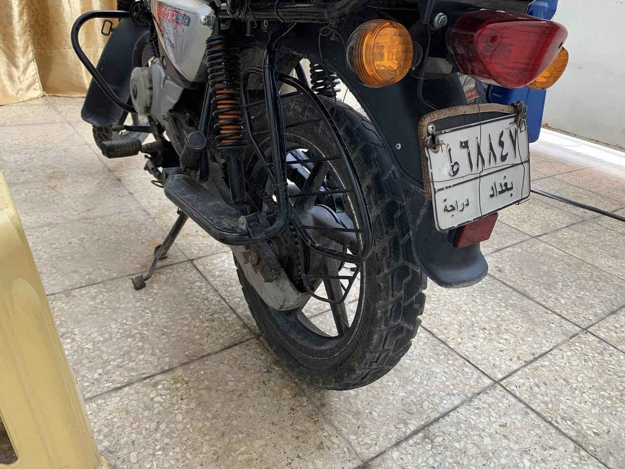 بوكسر22للبيع استخدام شخصي مرقم وبسمي مثل ماكوضح بالصوره السعرمليونين مكاني بغداد***********
