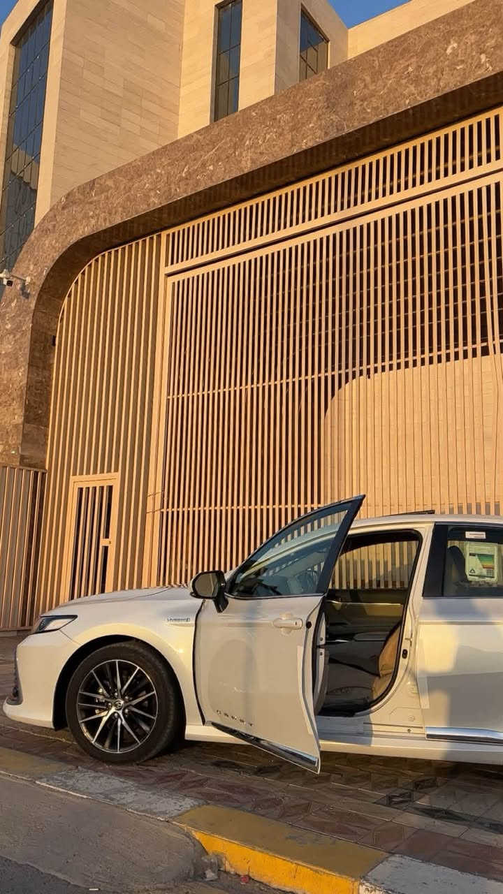 سلام عليكم كامري 24 خليجي عبد الطيف 
رقم بغداد
استقطاع مباشر 
ماشيه98
كفاله عامه
السعر 210 وبيها مجال
مكان السياره بلناصريه 
مكلف بلنشر اتصل عل رقم 

‭***********‬
