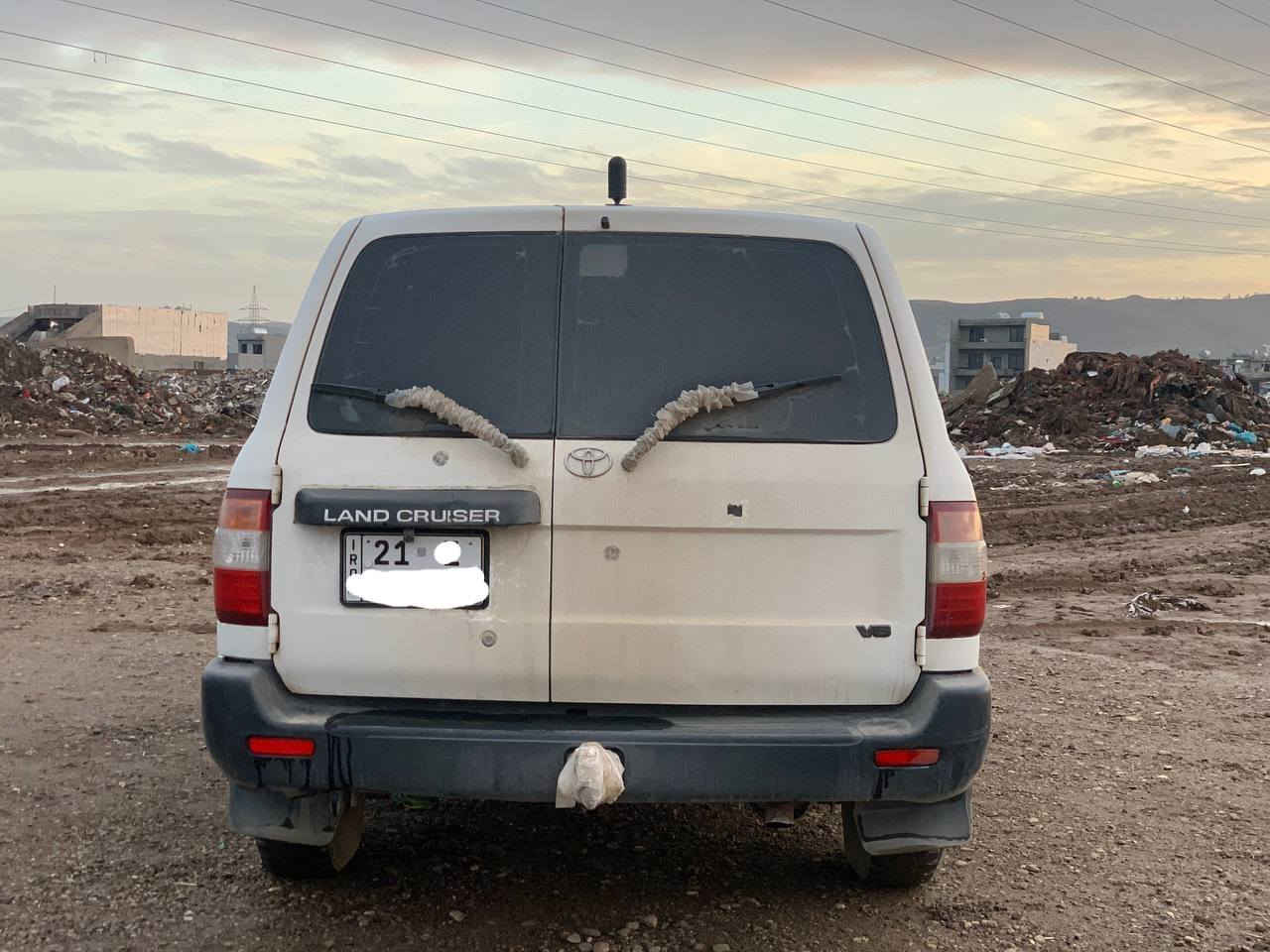 مۆنیکا2005تەحویل ئەسڵ
ڕەقەم  و سەنەوی تاکو2030نوێیە
کارت بەنزین هەیە🌹
لێدراوی نیە پێش و دوای هیچی پێوەنیە
حیزام پەمپە لەسەر ساغی 
زۆر جوان و ڕێکە
گێڕ و مەکینەو تەبرید بەشەرت
کارەبایی گشتی ئیشەکا
ماڵی دۆستە
*********** شمشمل, السليمانية
