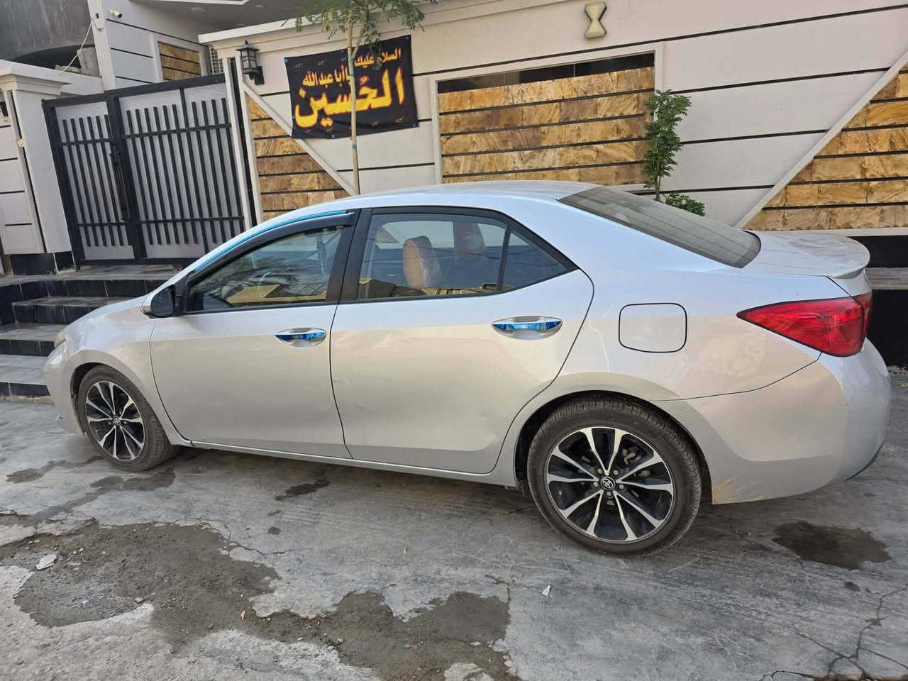 السلام عليكم سيارة كورلة للبيع
موديل 2019
لون سلفر 
ماشية 81 الف 
صور امريكا والسونار مرافق بل منشور بدون ايرباك 
مكان ديالى 
رقم اربيل دولي
رقم ***********
