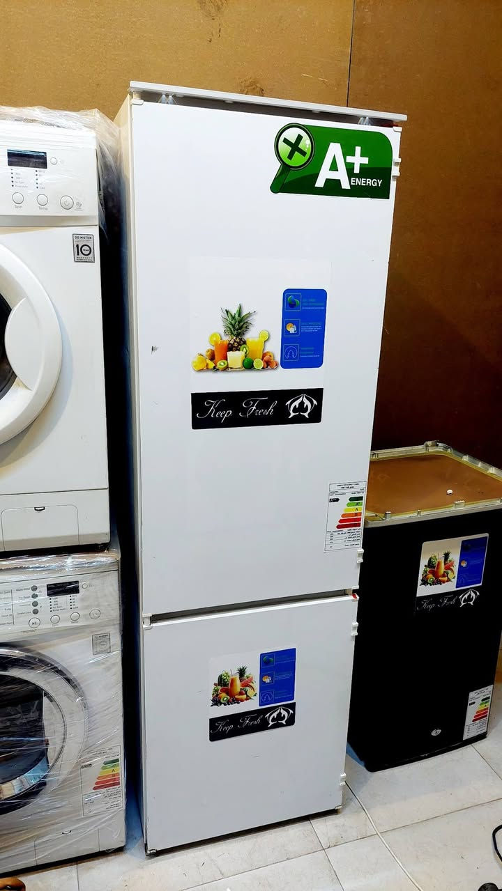 السلام عليكم ورحمة الله وبركاته موجود ثلاجة +مجمدة العنوان هفلان السعر ٢٠٠الف وفيها مجال للإستفسار وتساب فيبر ***********
