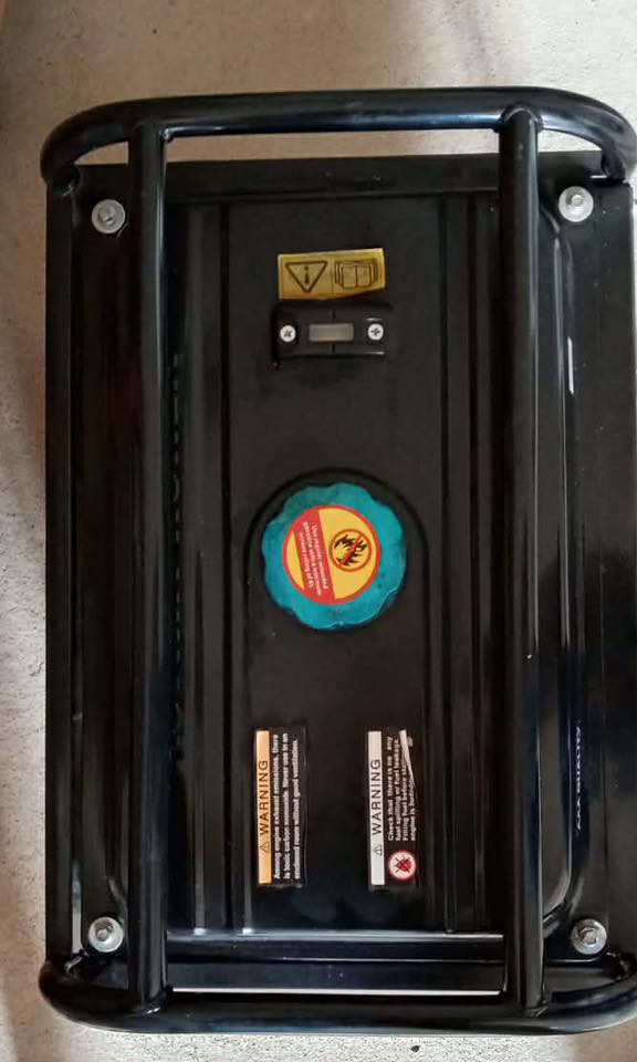 للبيع مولدة بنزين-استره كوري ***********
