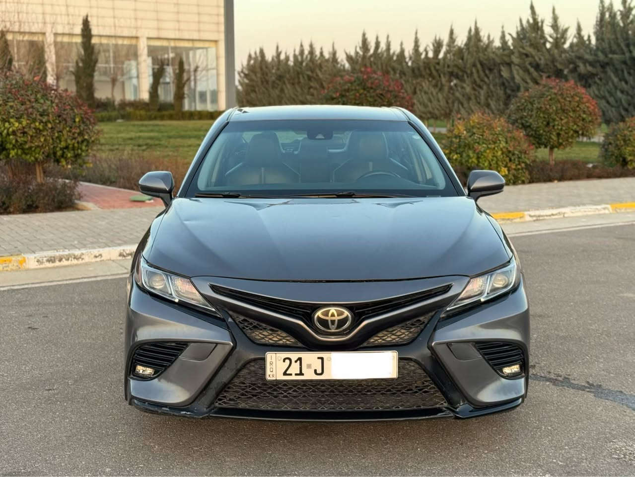 ￼تۆیۆتا کامری ٢٠١٨ SE بەناوی خۆمە سەنەوی تا ٢٠٣٠ تازەیە چوار تایەی تازە بێش و دوا تازە دامگرتوە هیچ نوقسانی نیە ***********سعری ١٥١ وەرەقەو معامەلە تەنها یەک پارچەی لێدراوە چوارپارچەی کلیەرە بێ ناوگرتن السليمانية, العراق
