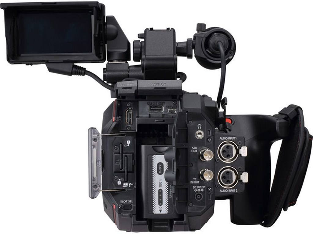 السلام عليكم 
كامرا باناسونك سينمائية (Panasonic EVA1 )
الكامرا عدادها صفر 🔥
وسعر الجديد مالتها كدامك وسعر المستخدم كذلك بيش تنباع 
اني ابيعها ب 2.250.000 د.ع (يعني مليونين) شرط اذا الكامرا مستخدمة او بيها مشكله تاخذها بلاش (السعر بي مجال اذا تاخذ اكثر من قطعة) 
📍 الكامرا وكالة مو باله او امازون ، تجي للشركة تفحص وتاخذ واشوفك اوراق الوكالة✅️📝
ملحقات الكامرا تجي (شاشة 4k , بطارية ، شاحنة ، شريط تعليق) يعني كل غراضها كاملة
اي استفسار ثاني تفضل خاص وتشلع عيوني مكاني بغداد 🙏
*********** موجود واتساب واتصال
