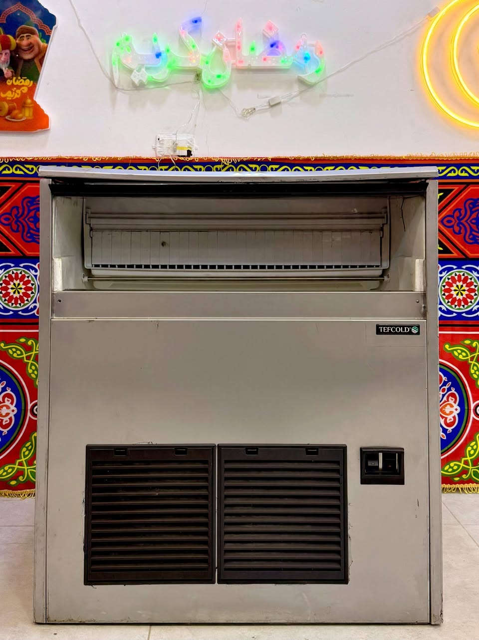 ☎️☎️ 01128863948
لو عندك مطعم – كافيه – فندق – محل عصاير
يبقى لازم يكون عندك ايس ميكر يعتمد عليه 24 ساعة! ❄️💪

✅ ماكينة صنع الثلج TEFCOLD 100K
إنتاج مكعبات ثلج بسرعة وكفاءة عالية للمشروبات والتبريد المستمر

⭐ مميزات تخليك تشتري وانت مطمن:
🔹 جسم استانلس ستيل مقاوم للصدأ والبكتيريا
🔹 تشغيل قوي متواصل 24 ساعة بدون توقف
🔹 نظام تبريد سريع وتوزيع مثالي للتجميد
🔹 عزل حراري ممتاز يحافظ على الثلج أطول وقت

🎯 مثالية لـ:
🍹 الكافيهات ومحلات العصائر
🍽 المطاعم والمطابخ الكبيرة
🏨 الفنادق وخدمات الضيافة

🎁 خصومات رمضان لفترة محدودة


**إذا كنت صاحب هذا الإعلان وتريد حذفه لأي سبب، رجاءا أرسل رسالة إلى الدعم الفني**