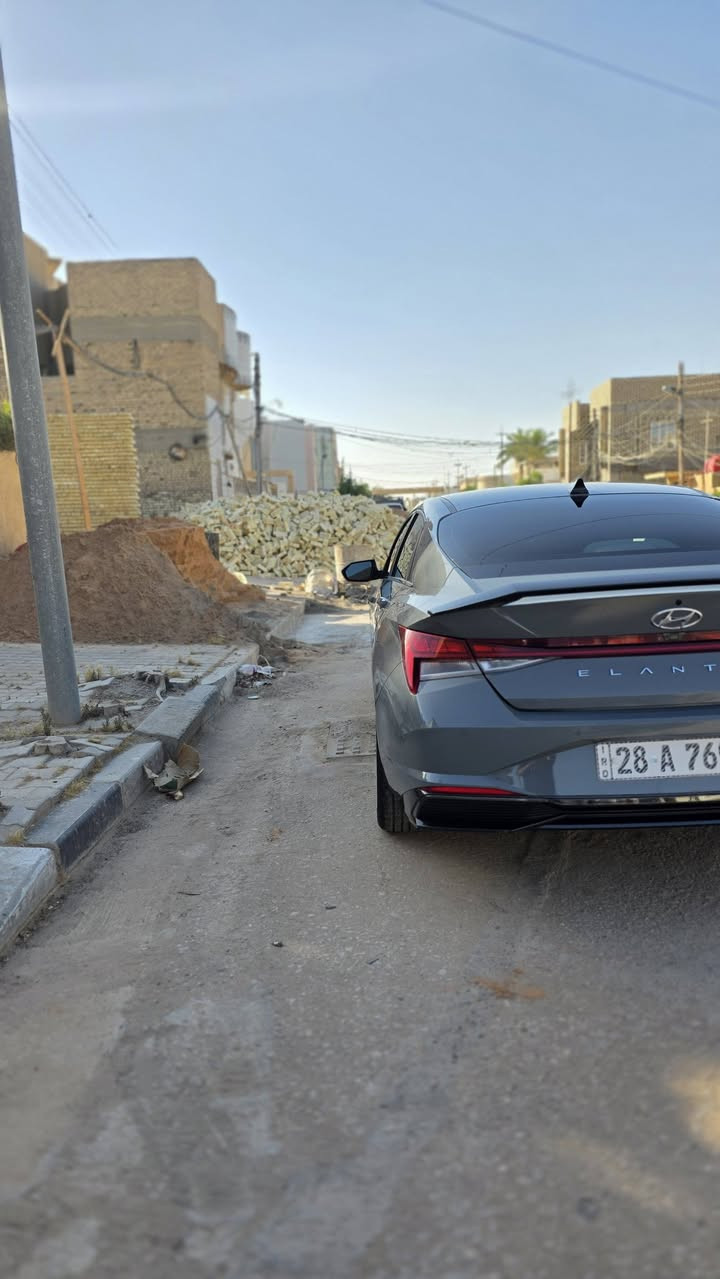 النترا هايبرد موديل 23 لمتد واحد على واحد سياره بأسمي اني مستوردها سياره ممتعوبه جديده  حادثها بس بيبان جهه سايق مبدلات بجم وجنطه كبس لاتصال على رقم *********** محمد الشريفي
