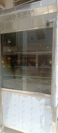 شويه دجاج 6شيش نضيفه مطورها شغال السعر 450 وبيها مجال التواصل  علئ الر...