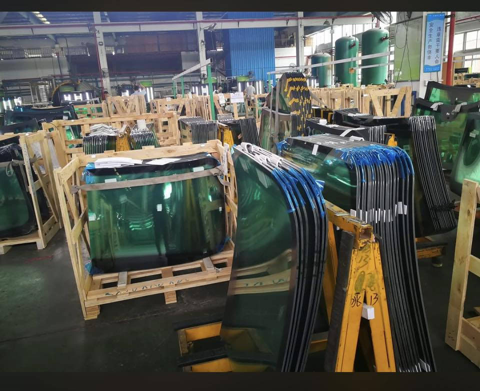 السلام عليكم شركة التقدم يوجد لدينا جميع أنواع زجاج السيارات الحديث و القديم معه خدمه موقعيه وباسعار مناسبه معه ضمان العمل و إلجامه عنوانه بغداد شارع الشيخ عمر للتواصل على الرقم ***********
