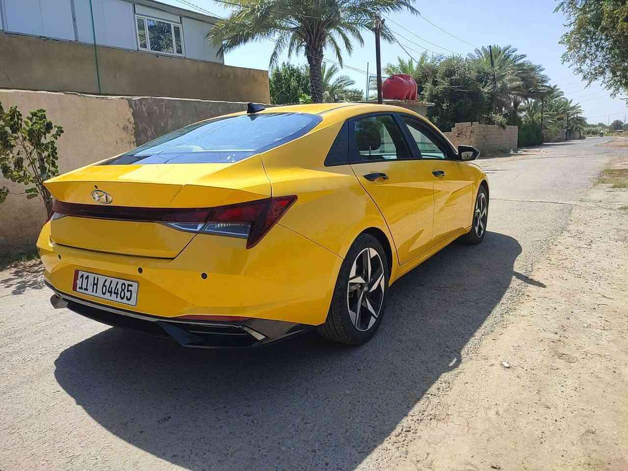 السلام عليكم للبيع النترا موديل 23 وارد امريكي ماشيه 46 بسمي حادث خلفي صور الحادث داخل المنشور 
المواصفات 
بصمه 
اوتو هولد 
تشغيل عن بعد 
فول تحكم استيرن 
شاشه متصلة ديجيتال
حساسات أمامية وخلفية 
محرك 2000 دوش 
السعر/164وبيها مجال 
العنوان بغداد الزعفرانية 
للاستفسار/***********
