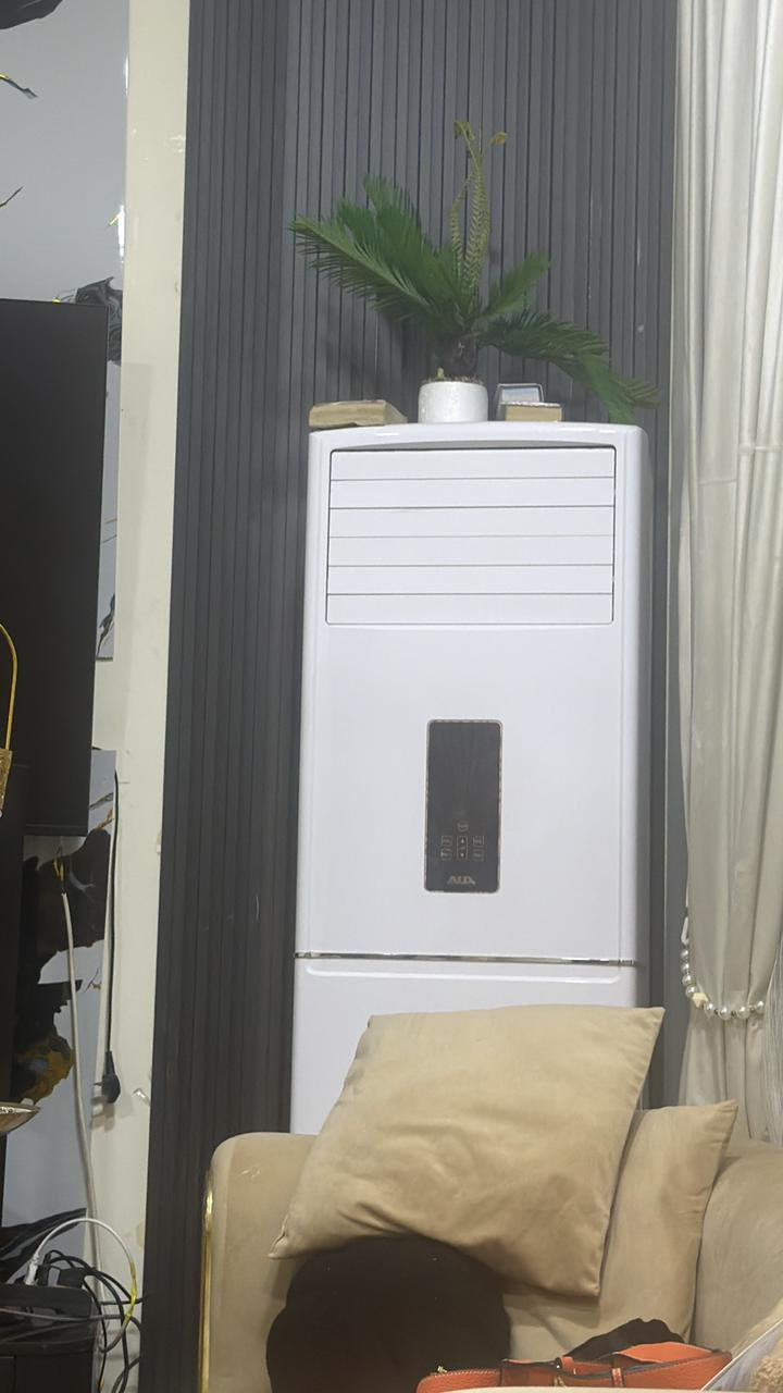 ثلاجه قفل قفل 200 الف  سبلت كنتوري 3 طن 600 الف جديد استعماله الصيف فقط  سبلت طنين 250 الف استعمال صيف فقط الاسعار قفل وثابته لحد ينزل من سعرهم رجاء العنوان الدوره البوعيثه لا يوجد توصيل السبالت بعدهم مشدودات حته الي يجي يفحصهم ويتأكد منهن


**إذا كنت صاحب هذا الإعلان وتريد حذفه لأي سبب، رجاءا أرسل رسالة إلى الدعم الفني**