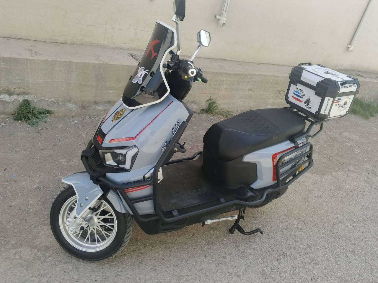 متاح دراجة شحن ليثيوم 30 امبير مستخدمة شهر واحد الدراجة المكان ديالى شهربان السعر 950 ***********
