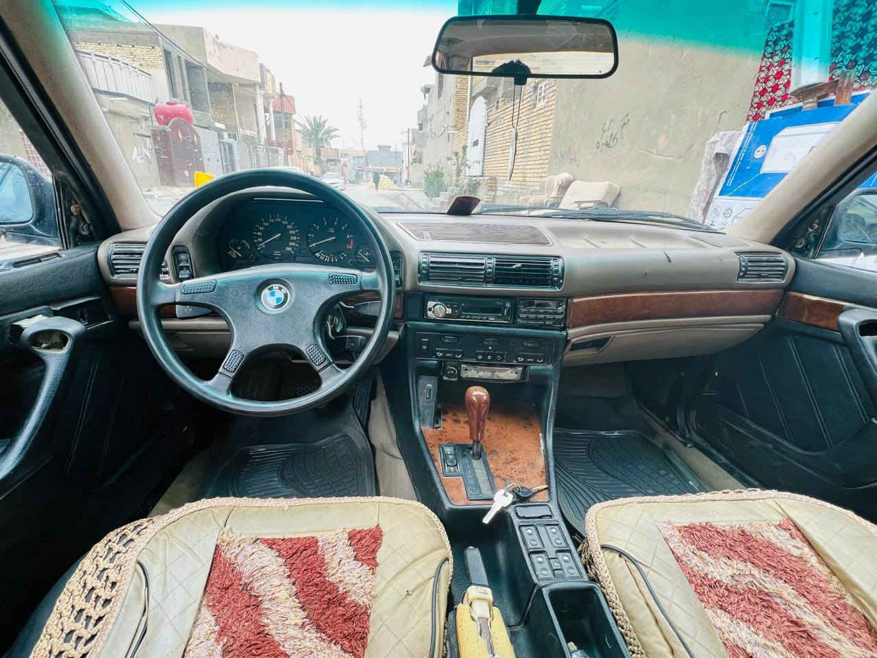 السلام عليكم بي أم البيع 735 سياره نضيف بس يرادله ترتيب ملاحظه ((سياره فاقده النمره بس الاوله تمشي والناريه فاقده تشغيل من السلف وحده طفت ماعرف علته ماجي اروح  الحي الصناعي))((سياره مطلوبه غرامات1مليون جنت عارضه(35) تم تنزيل سعره((26))***********واتساب بس ((رقمه بغداد))
