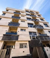 تحية طيبة شقق زيرو للإيجار   📍 الموقع: الكرادة خارج – قرب كنيسة مريم ا...