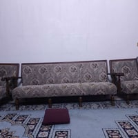 تخم صاج • ٧مقاعد • ٥مقاعد