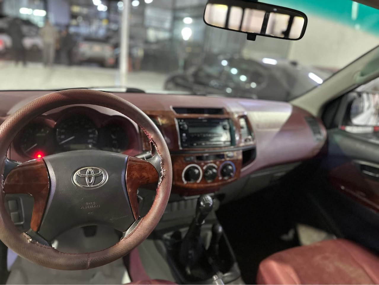 پیكاب مەرزیە   ٢٠١٣شەریكە جیهان  
گێر عادی رەقەم و سەنەوی نوێ یە 
١٧٠ هەزار رۆیشتیە گێر و مەكینە بەشەرت 
ئەوەندەی لە رەسمەكە نیشانم كردیە سبوغە
مەكینەیی نەكراوەتەوە بێ حەیبە
كەمێك تەزرەی خەفیفی هەیە 
لەگەل لە بۆنیت لەزگەی ریكلام تەبح بووە 
سیارەكە لە هەولێرە 
***********
*********** أربيل, العراق
