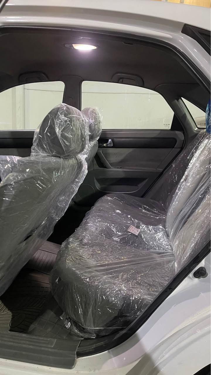 شوفرلت اوبترا ٢٠١٠
سيارة بيها ٥قطعة بخ بدون معجون و دواخل
سيارة كير اتوماتيك 
كيرو مكينة بشرط
سيارة بدون اي مصرف
مكان سيارة دهوك 
***********
سعر ٧٥ ورقة مجال دهوك, العراق
