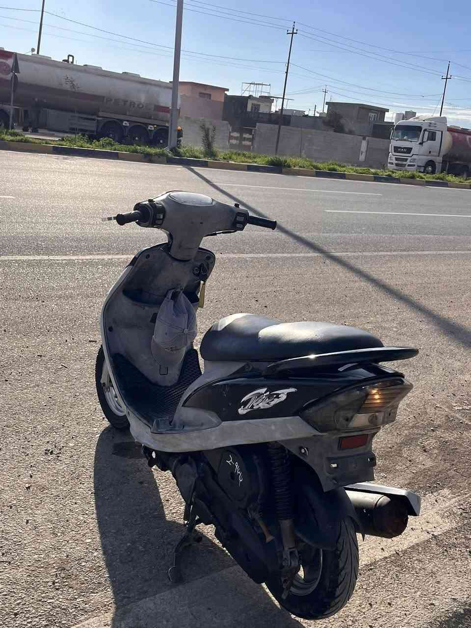 ماكس منغولي رمبه
برغي ما مفتوح منها مصلح ما واصله ابد 
الجاملغ الوره مكسور وجاملغ الكدام موجود الباقيه كلهن موجودات 
النضافه بعينك  
السعر 800 وبيها مجال 
كركوك امام فيلق 
واتساب ***********
