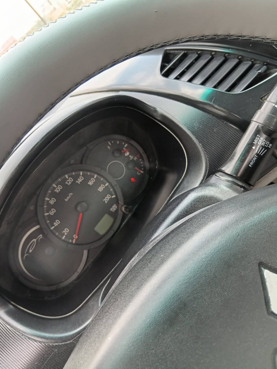 ميسبوشي ٢٠١٠
صبغ عام 
ضرر تكمه باب وشويه من قماره 
اثر سقوط شجره 
باقي مكفول 
*********** 
ديالى بعقوبه للبيع ٧٨ ورقه وبيها مجال بسيط
