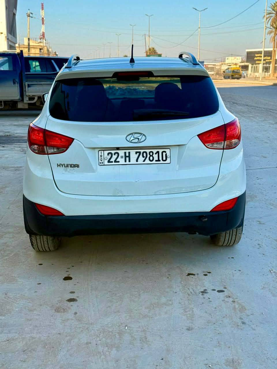 السلام عليكم توسان موديل  للبيع   2011 بيها بس قطعه واحده كلير السياره كلش جديده.   فول مواصفت للاخير السياره جاهزه حداديه مكينه كير جديد تايرات جديده اللون ابيض رقم اربيل الجديد تريد وكاله تحويل مباشر        العنوان بابل      هذا الرقم*********** اوبي واتساب
