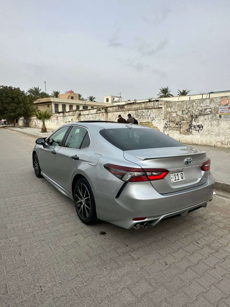 تويوتا كامري 2024 SE فول مواصفات
السيارة  ماشيه 40 الف
مكينتها 2500 هايبرد 
بيها مواصفات كاملة:
كوشنات كهربا، جلد 
مرايات رادار، رادار أمامي وخلفي
تحديد سرعة، ونظام البريك الأوتوماتيكي
فتحة سقف ، سبويلر 
بيها 3 وضعيات سياقة: ECO – NORMAL – SPORT
شاشة كبيرة ونظام صوتي 
بريك بصمة، Auto Hold
 مواصفات هواية بعد
بجم كبس ضهر كبس 
حادث بابيت جهت السايق بدون دواخل 
ايرباك برده فقط 
مرقم بغداد  
سعر 210
رقـــم   ***********
