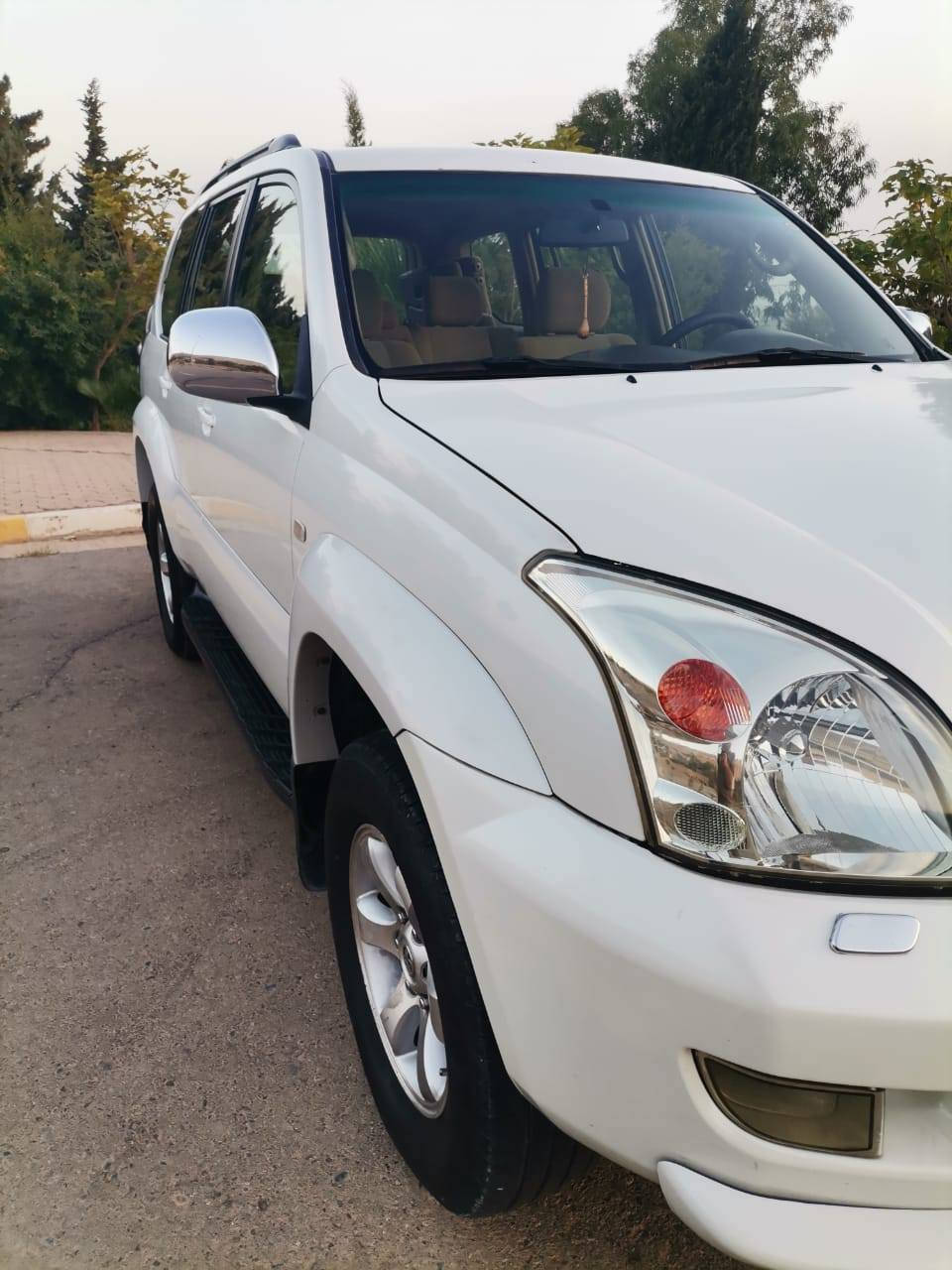 تۆیۆتا پڕادۆ مۆدیل 2007 گێر ئۆتۆماتیک دەبڵ ئەکسل سێ ڕیز کوشین و تەبرید مەرکەزی ناو زەردو شاشەو کامیرەی پێشەوەو دواوە ئاوێنە کارەبای غازی ئیتاڵی لەسەرە سەنەوی تا 2030 مانگی حەوت نوێیە چوار تایەی نوێی لەبنە و چوار پستۆنە سەیارەکە دوو پارچەی بۆیاغە بێ ناو بێ ئێرباگ ساردەکوتی نیە سعری 143 و معامەلەکی برایانە .
شوێن کۆیە 
ژ.م ***********
ژ.م *********** كويسينجاك, أربيل
