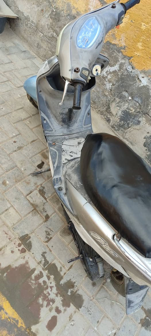 السلام عليكم دراجه ماكس منغولي للبيع السعر ٤٢٥و بيه مجال  المكان ديوانية. استفسار خاص الرقم ***********
