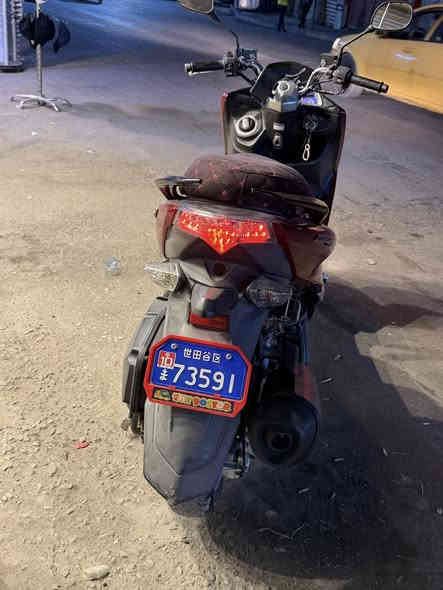 لبيع داجه رمبه رمبه دراجه نظافه 100/100
عنوان 
محموديه 
سعر مليون و700 الف قفل 
***********

@إشارة
