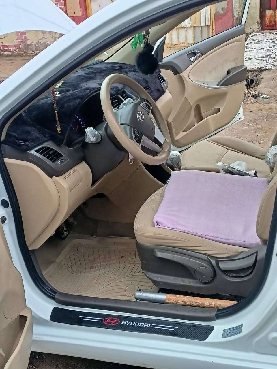 2014 اكسنت رقم اربيل
فول مواصفات 
بدون صبغ اوتعديل بارد فقط شبر بالدوسة مثل الموجود بالسونار
مكان السيارة موصل 
***********
