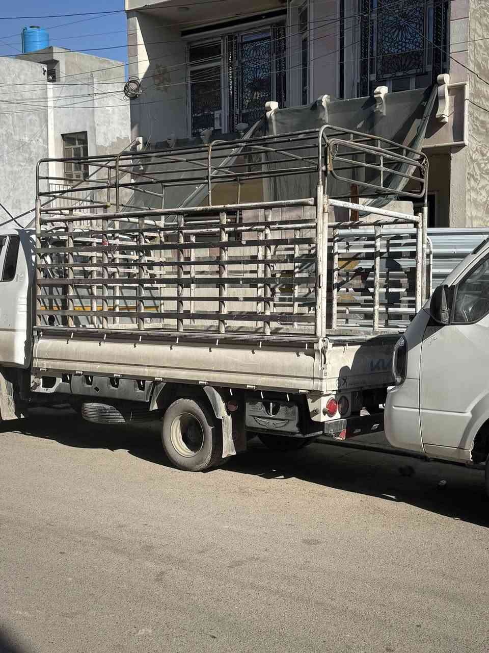 سلام عليكم للبيع محجر والجادر نضاف بس اني ميخدمني اليحب يتواصل ع هاذه الرقم ***********
