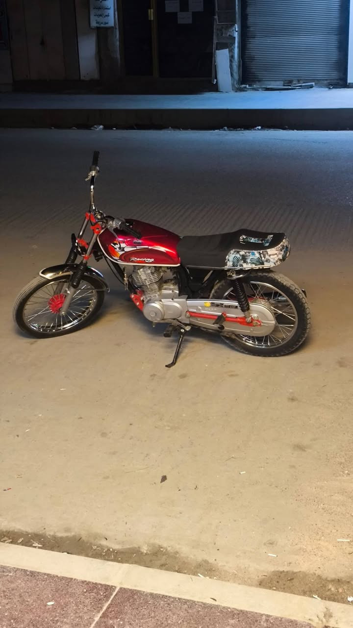 سلام عليكم دراجه نامه شاصي بارت ومكينه شلامجه كلك كلك تعمير كله جديد سعر 550 وبيها مجال سوق الشيوخ ***********
