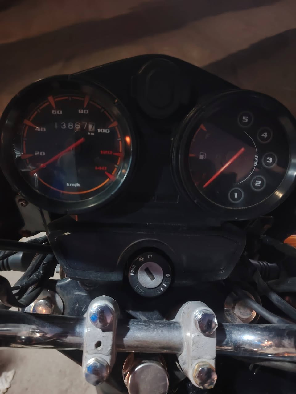 بوكسر موديل 2023 سنوية ولوحات مفتوح المحرك تجفيت شركة صار شهر. السعر مليونين و350الف. ***********
