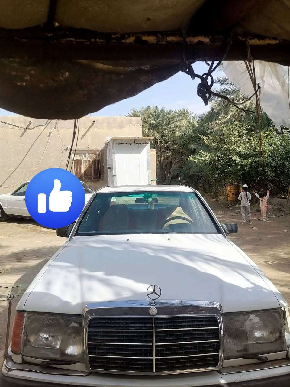 سياره مرسدس أللبيع كير ومكينه مكفوله السعر 40بيه مجال رقم صاحب السياره ***********
