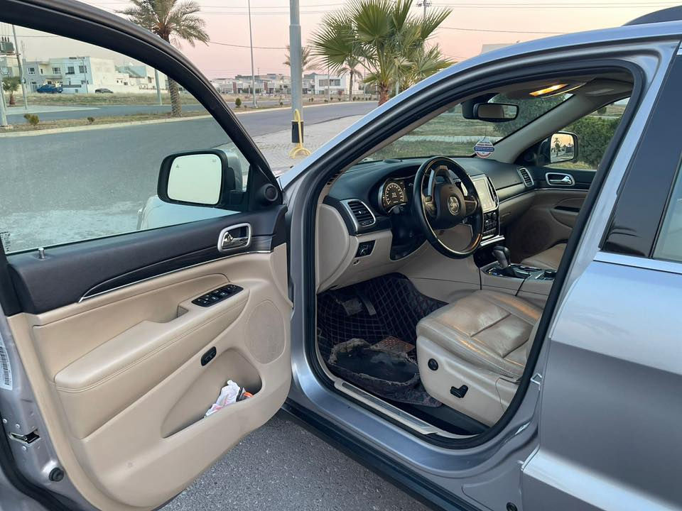 جيب ٢٠١٩ خليجي مواصفات لمتد
ماخذه صفر من شركه هارلم اربيل 
بيهه تكحيل شخط باب عكس السايق 
كلشي مكفول 
ماشيه ١٢٥ الف كم قابل للزياده 
صيانات كله شركه هارلم 
السعر ٢٩٠ ورقة 

***********
