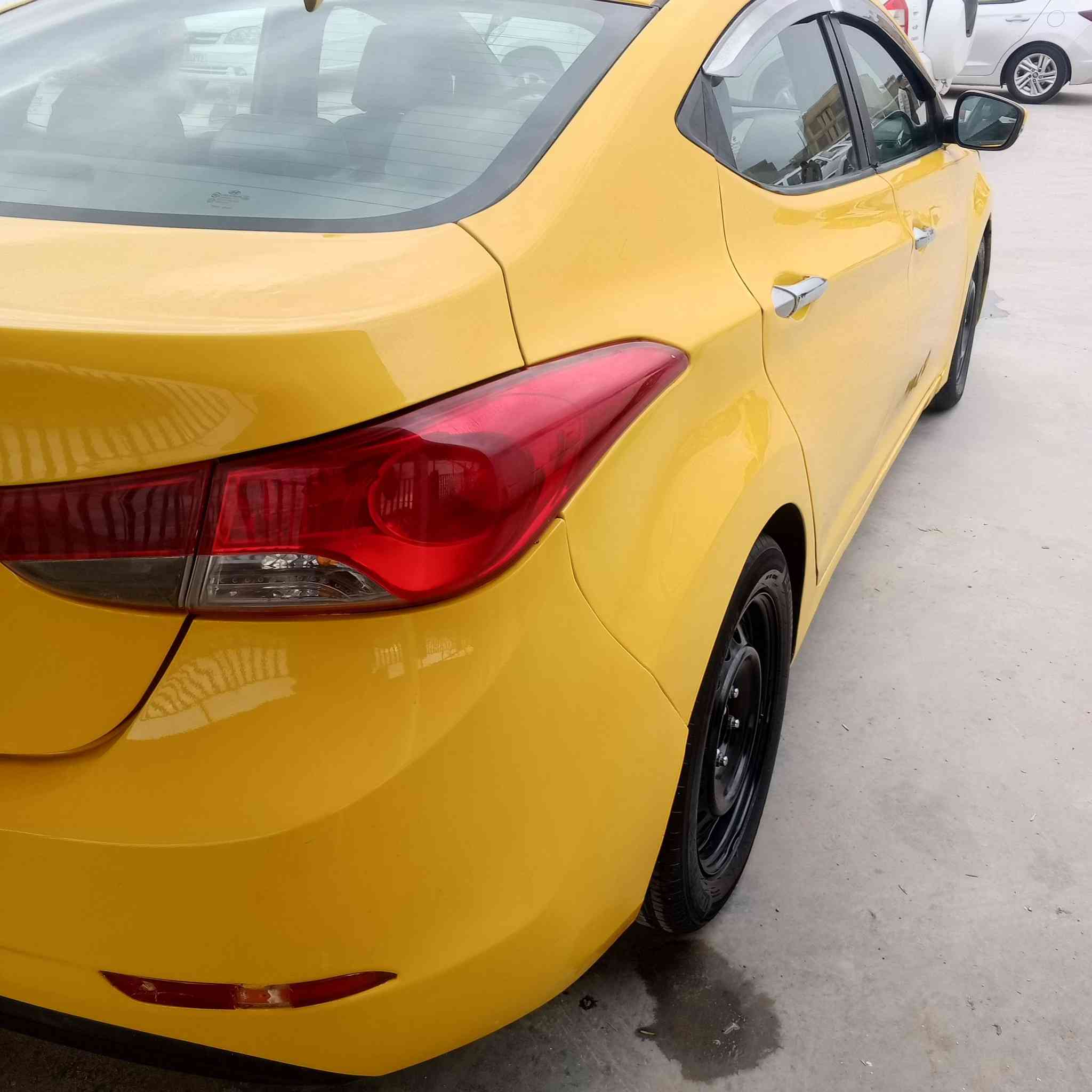 النترا رقم بغداد دولي موديل 2012امريكي ليبل واحد عدا البنيد حادث امريكا ربع الدوسه مال السايق مكينه 1800للتبخير ولا صرف تبريد تخم تاير حداديه غرفه مدوشمه صبغه جديده سياره جاهزه مكان السياره واسط مركز المدينة السعر 95ورقه اتصال***********
