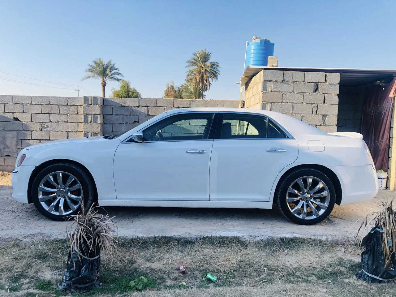 سلام عليكم ورحمة الله وبركاته وبامأ وارد امريكي للبيع 2012 سياره فول ما عده الفتحه سياره محرك 3600 سياره حادثها جاملغ او بنيد 
1 تخم تاير 
2 تبريد ثلج 
3 كير طياره 
4شاشه كبيره 
5تشغيل عن بعد 
العنوان بابل ورديه خارج 
السعر الستفسار على هاذا الرقم ‭0782 205 6972‬
