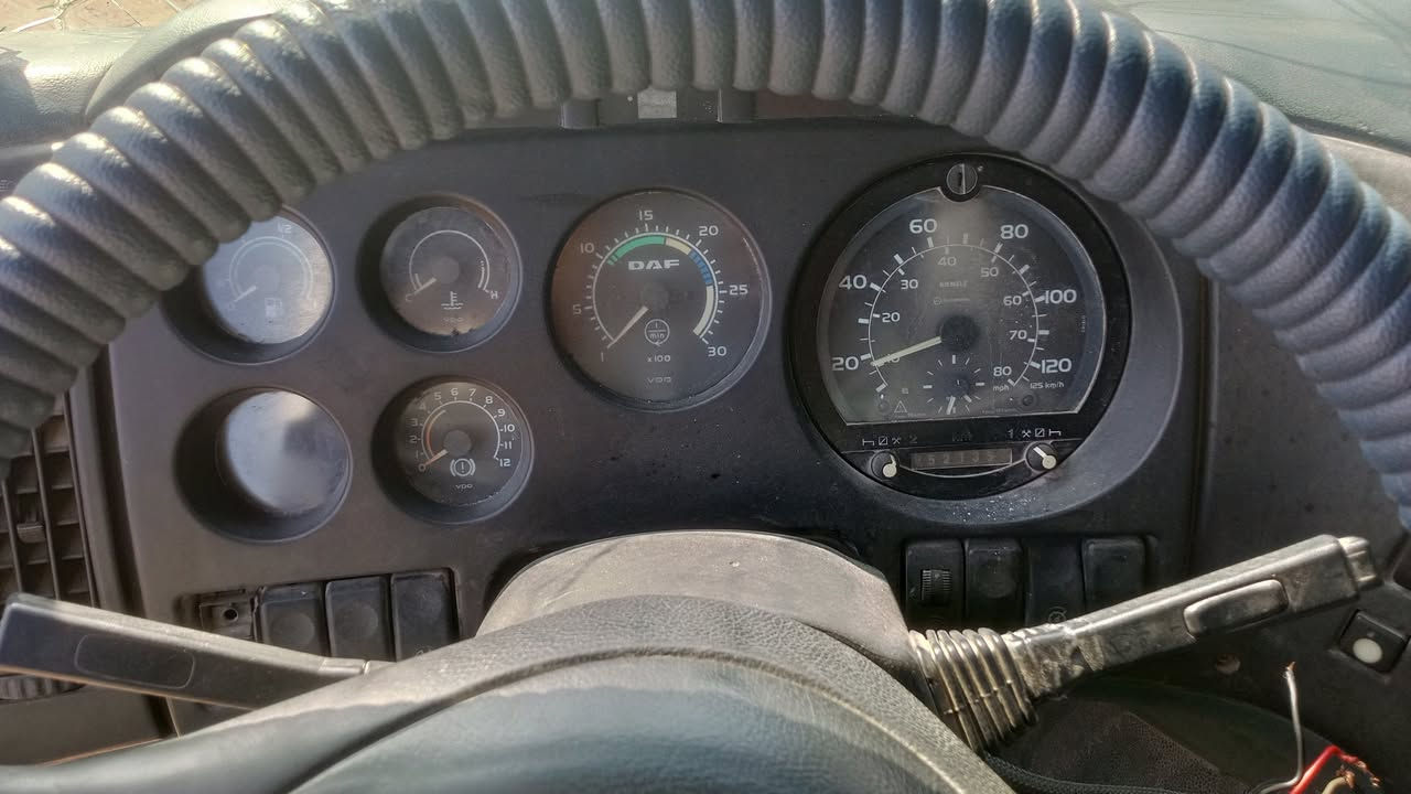 سلام عليكم داف البيع 2003موديل
سعر 75 ***********
