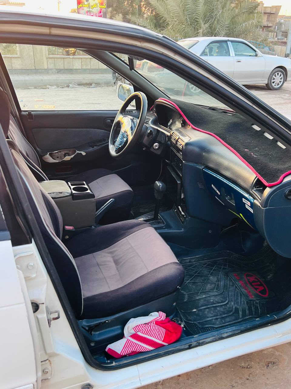 كيا سيفيا موديل 1994
مكينة مفتوح 

كير اوتماتيك 

مكينة وكير وحدادية مكفولات تخم تاير وباتري جدد 

سنويه لل ٢٨ رقم بغداد انكليزي ب اسمي  سعرها 40 مجال قليل 

مكاني الديوانية قضاء الشامية ***********
