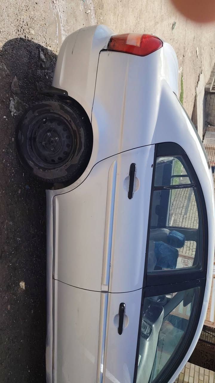 أكسنت خليجي 2008 بغداد
كير محرك خير من الله
محرك 1600
 سيارة بيها قطع  صبغ ابيع حزام
صدر امامي خلفي 
 تخم تاير جديد مكان بغداد السعر ٧٠ وبيها مجال 
***********
