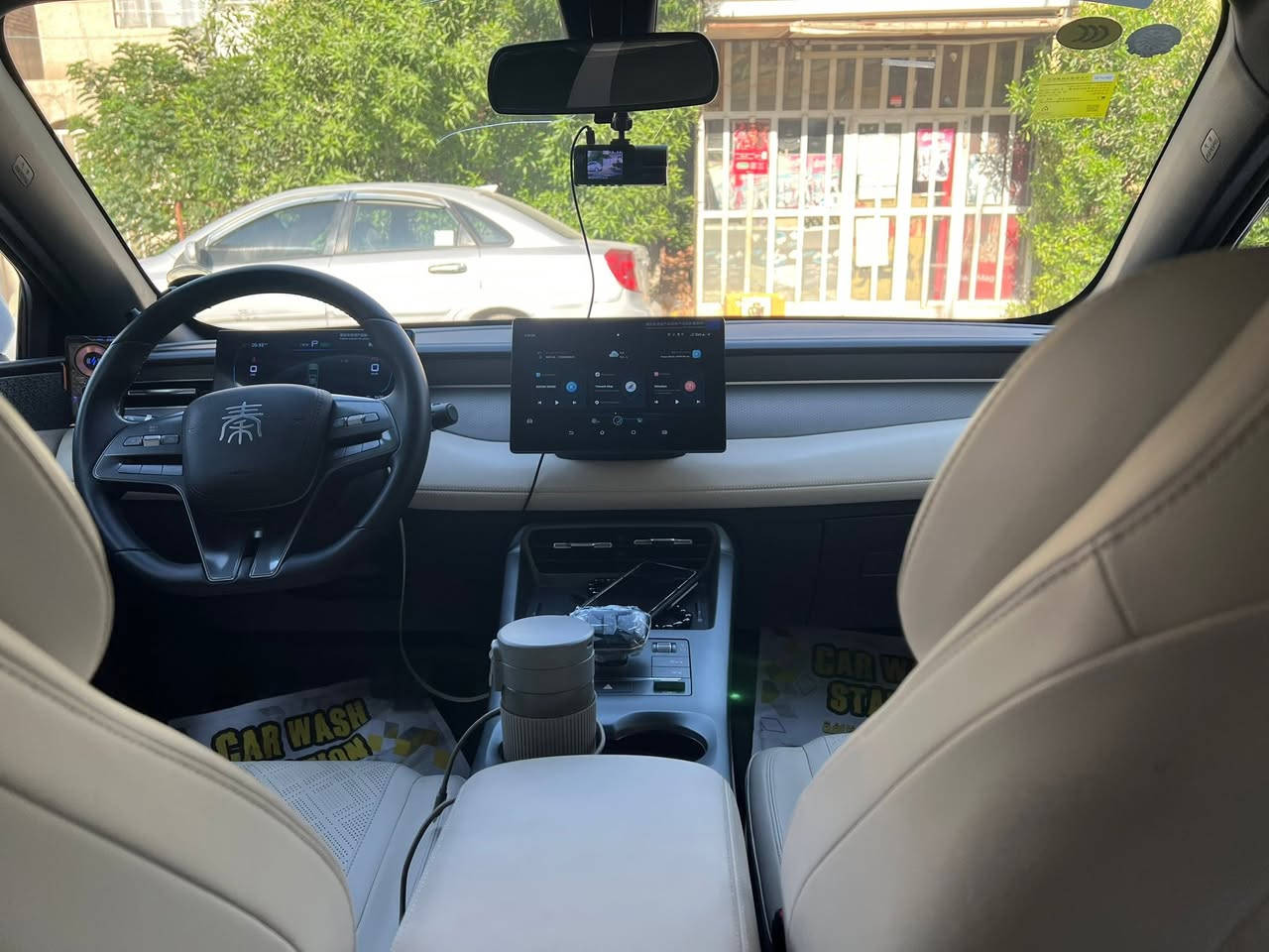 السلام عليكم byd  كن بلاص موديل ٢٠٢٥ ماشية ١٤ رقم بغداد اريد مراوس بكورلا هايبرد للاستفسار *********** مكانها بغداد

