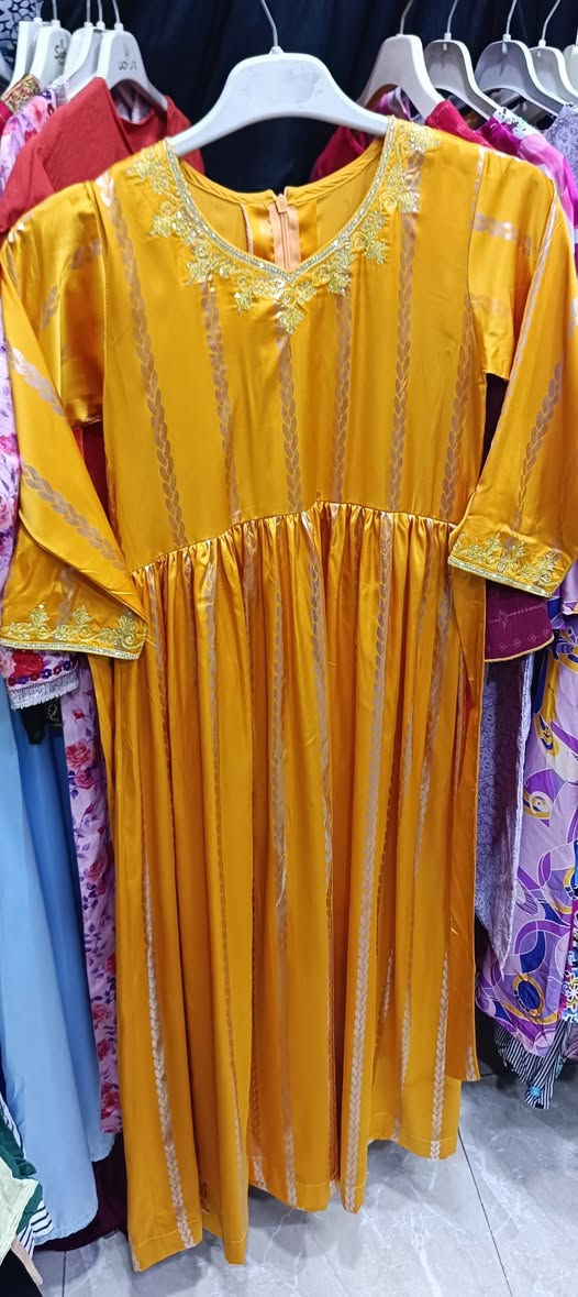 الوجبه الثانية كلابيات خليجي مخاور بناتي ومحير 👘
قياسات من 👈 عمر 1 سنه الي 12 سنه 👉 
السعر حسب القطعة والمديل من 3الاف والي 7 الاف دينار 
يتوفر جميع الوان 🌈 والأحجام والموديلات 👌 
عنوان المجمع سوق الميثاق مجاور خياط البزاز قبل نهاية السوق للاستفسارالاتصال على الرقم ***********📞 أو على الوات ساب 📱🌹 وأهلا وسهلا بزبائننا الكرام 🌷🌹 
#الجميع
