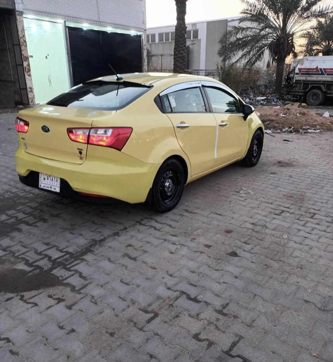 سلام عليكم
كيا ريو خصوصي موديل 2016

وارد امريكي حادث جاملغ امامي وبيه قطعه كد شبرين صبغ.

تحكم جهتين+شاشه

حجم المحرك 1600 

تخم تاير جديد 

صدر امامي خلفي جديد 

سياره جاهزه من كلشي اي نقص مابيه.

مكاني.كربلاء
السعر. 95

***********
