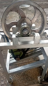 مثرامة لحم وفلافل  حجم 32 دبل قايش  مكانها بغداد الكرخ  رحمانية الجعيف...