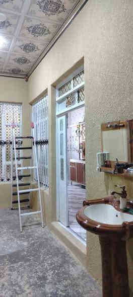 اللهم صل على محمد وال بيت للبيع اللهم صل على محمد وال محمد  بيت للبيع مساحه (110) البيت طابقين يتكون من ثلاث اغرف. واستقبال. وصالتين وحمامات داخلي وخارجي البناء درجه أولى ال طابقين  طابوك الصب كونكريت مسلح كهرباء بوري ارتفاع عن الشارع متر وتلاثين نوع العقار طابو زراعي سند 25 تحويل باسم المشتري شرط الاستفسار على الرقم ***********
