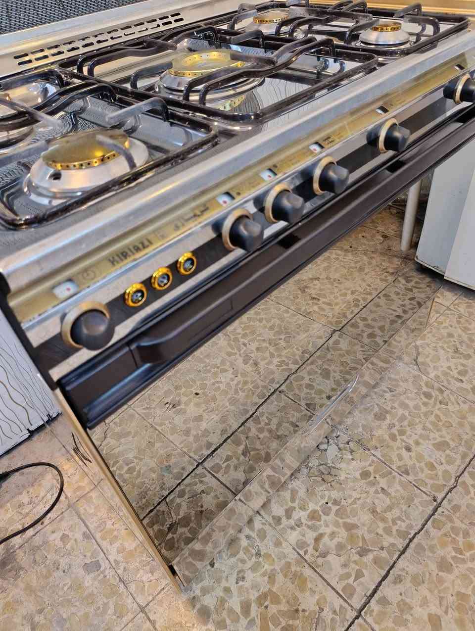 طباخ كريازي الباب الاول الاصلي الوزن الثقيل طباخ اخو الجديد افران مزدوجه طفي واحد وشغل واحد حسب رغبه نضام بوري العنوان بغداد الامين شارع الصيدليه النضاميه قرب افران سلام ***********1
@إشارة @إشارة
